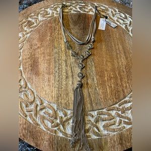 WHITE HOUSE BLACK MARKET Gold Necklace With Crystals From Swarovski Retail $50